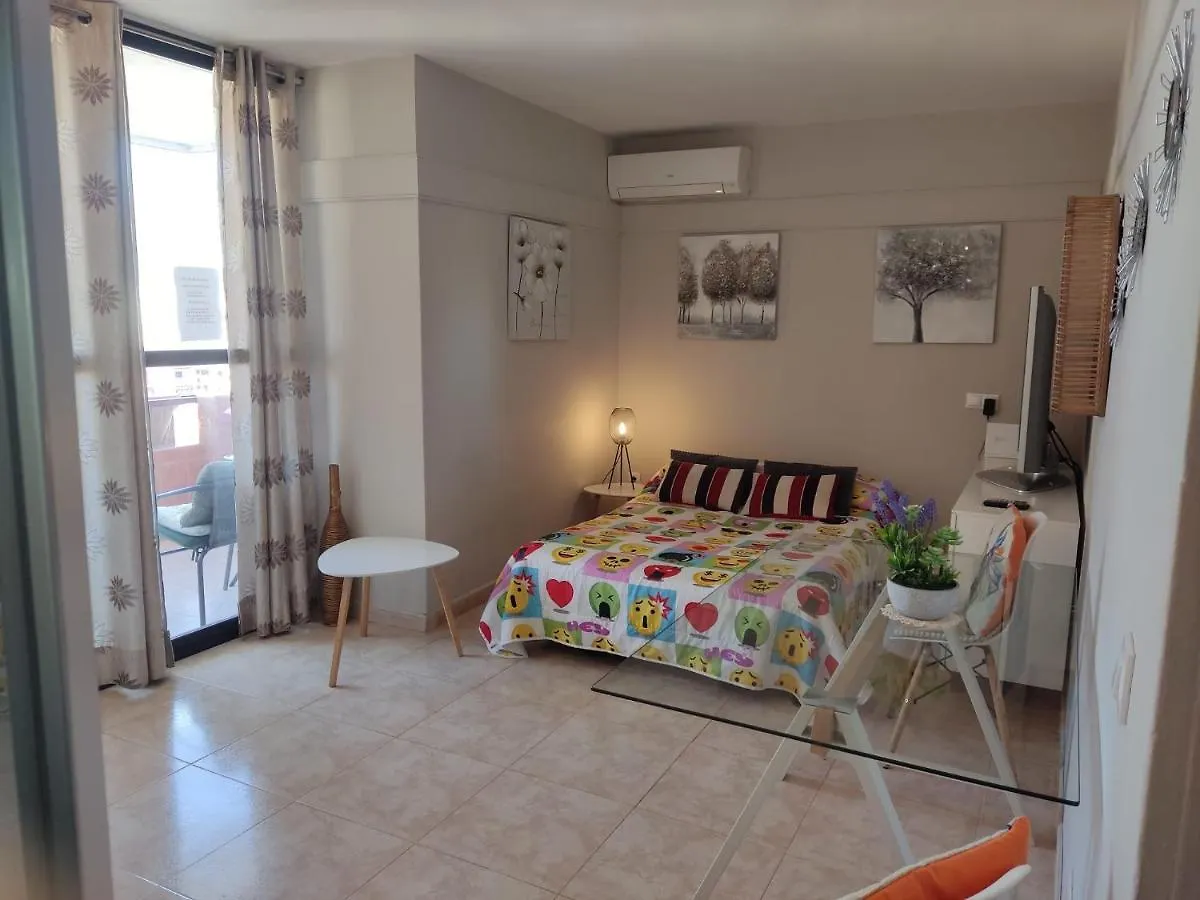 Las Palmeras, 893 Fuengirola 0*,  Spain