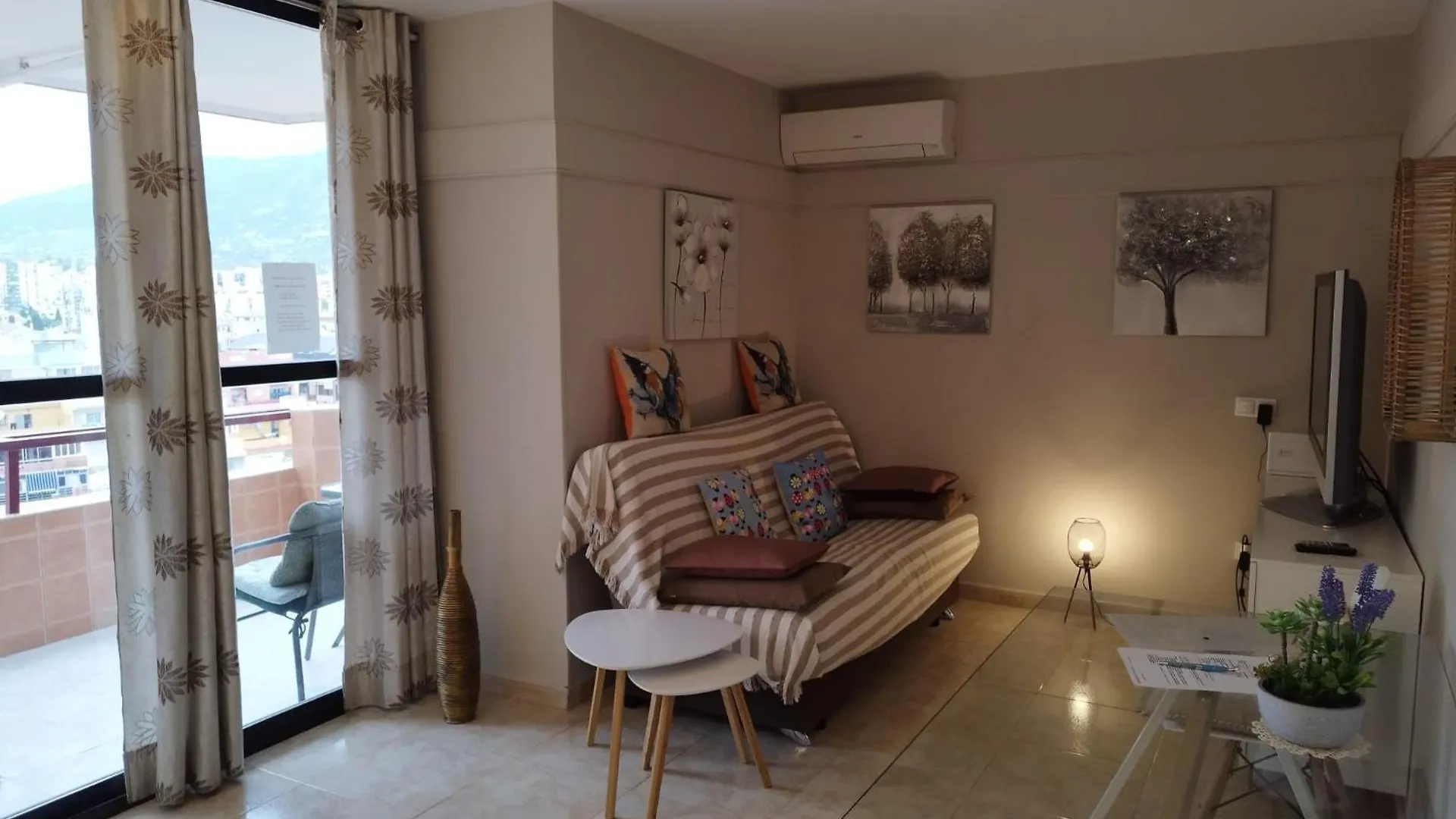 Las Palmeras, 893 Fuengirola Spain