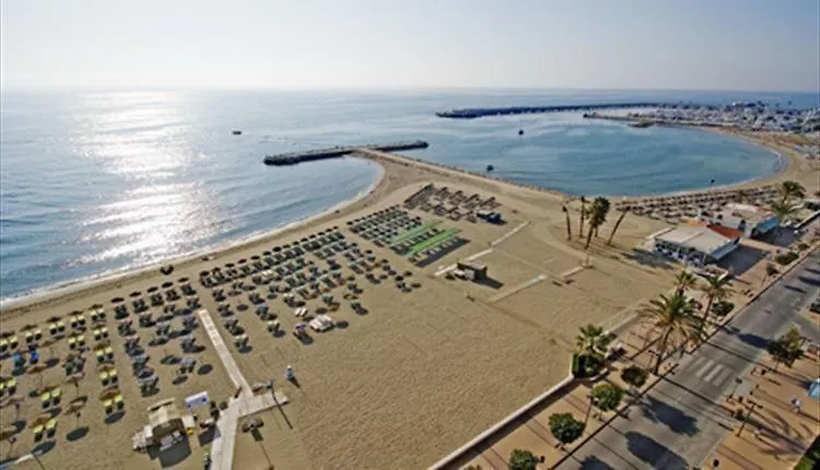 Las Palmeras, 893 Fuengirola 0*,  Spain